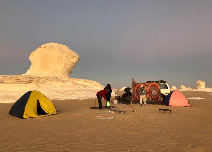 Campeggio nel Deserto Bianco