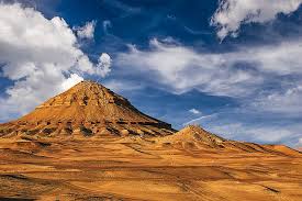 Gebel al-Dist: Mountains must visit in the Bahariya Oasis